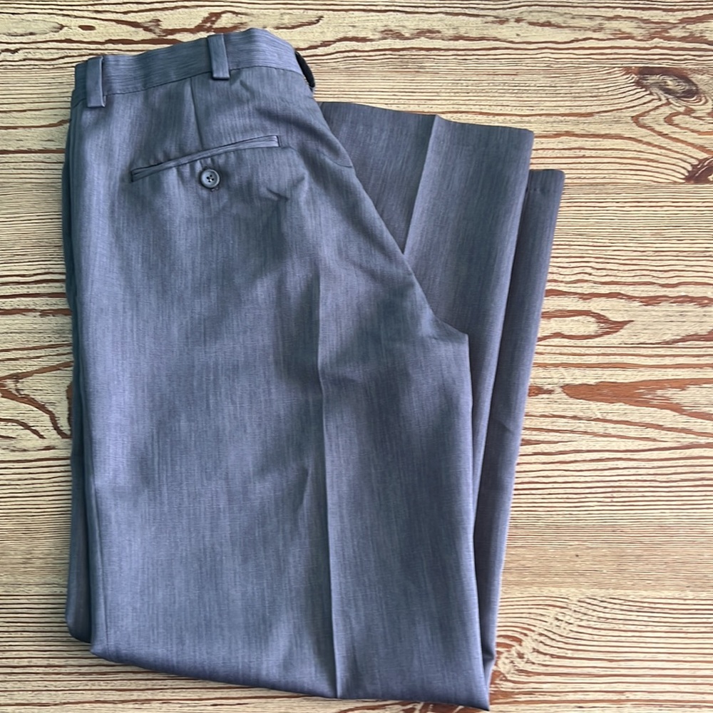 Kenneth Cole reaction dress slacks and a cool looking gray size 32 x 29